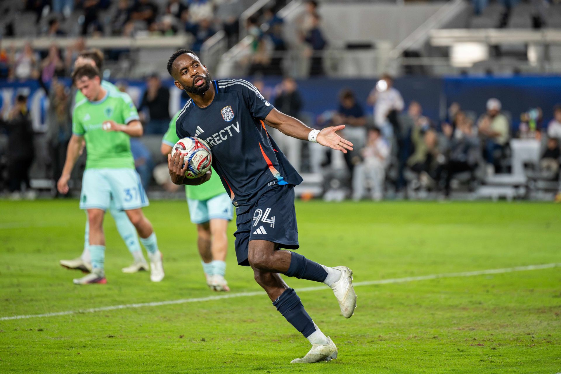 Cédric Bakambu Rallies Fans After His Goal