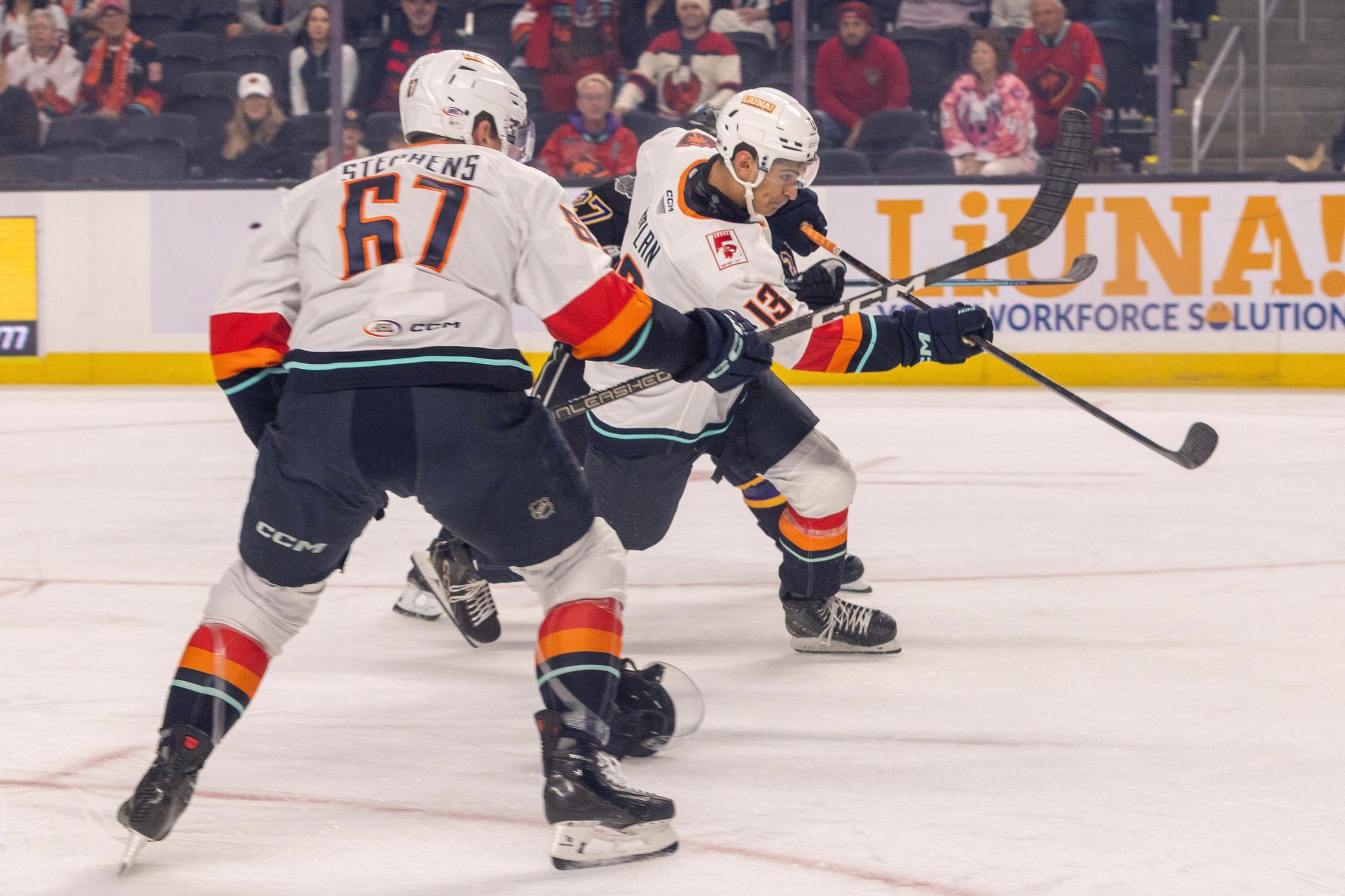 Lleyton Moore Sends a Shot Toward the Reign Net