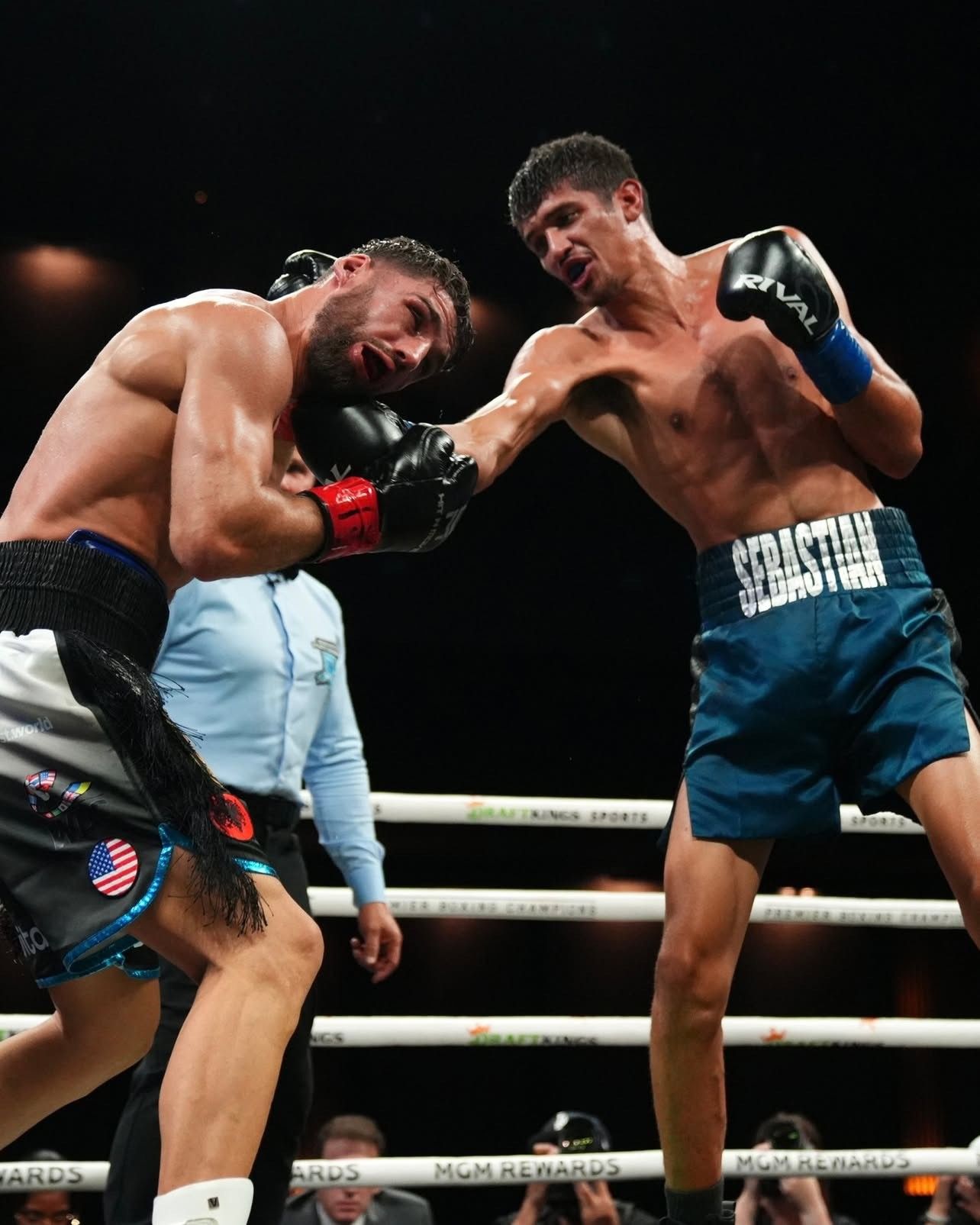 Fundora connects in WBC title defense